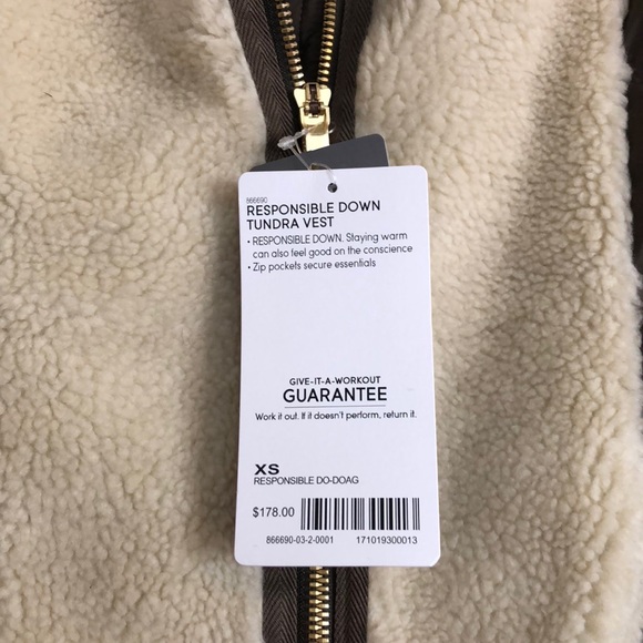 FINAL💵NWT Athleta Responsible Down Tundra Vest XS - Picture 2 of 6